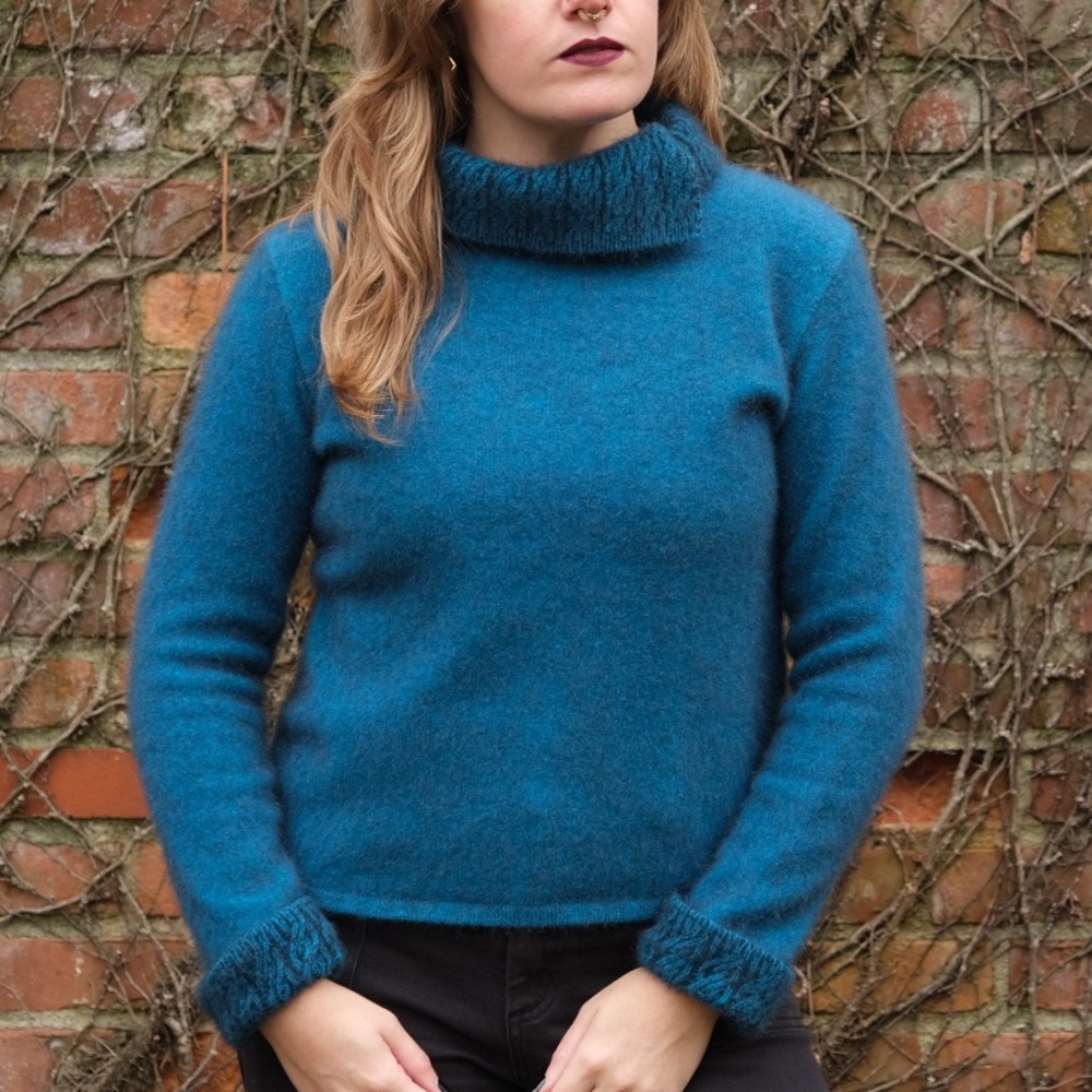 Koru Turquoise Two Tone Wool & Possum Fur Sweater Size L (fits like S)